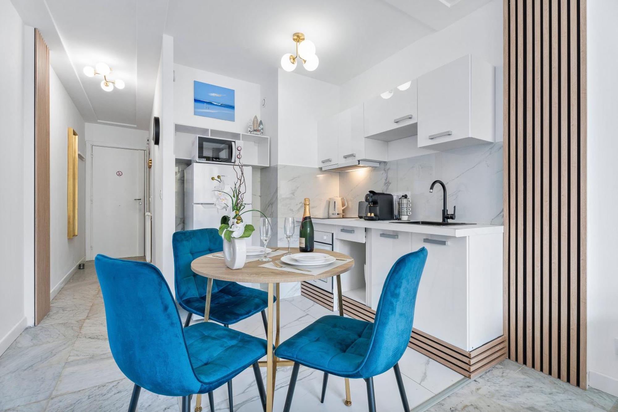 Elegant Studio Avec Terrasse Proche Mer Tramway Nice Luaran gambar