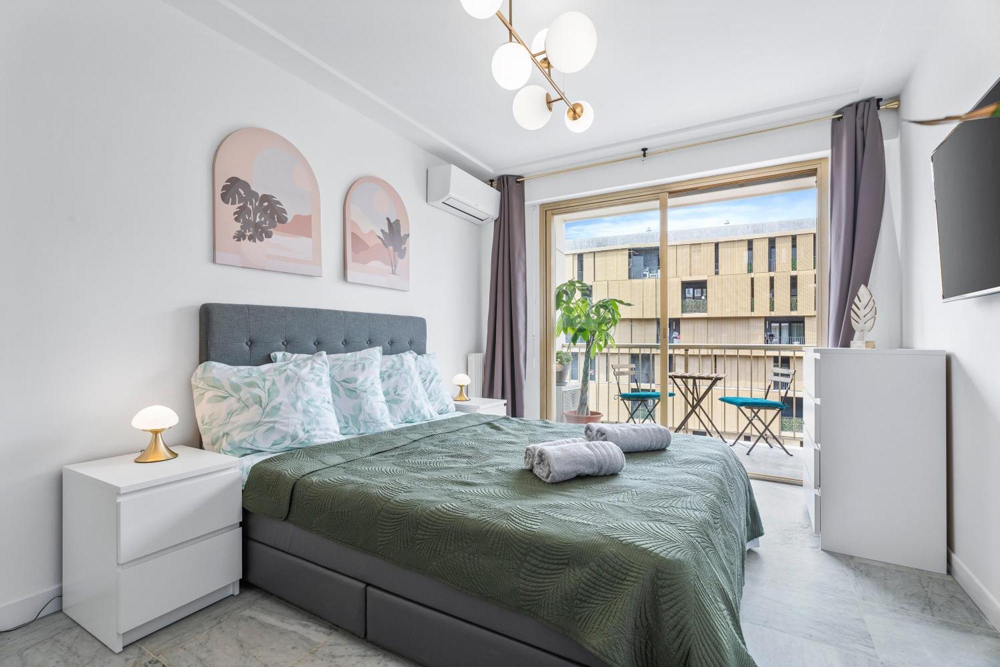 Elegant Studio Avec Terrasse Proche Mer Tramway Nice Luaran gambar