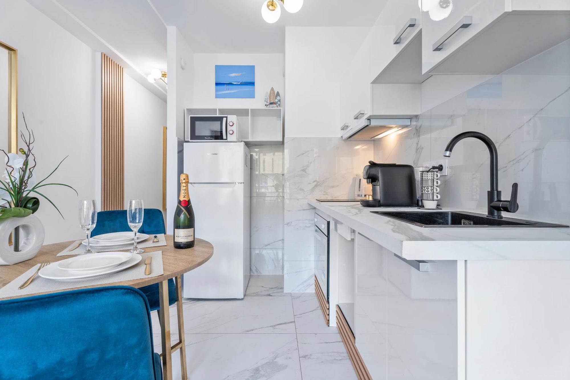 Elegant Studio Avec Terrasse Proche Mer Tramway Nice Luaran gambar